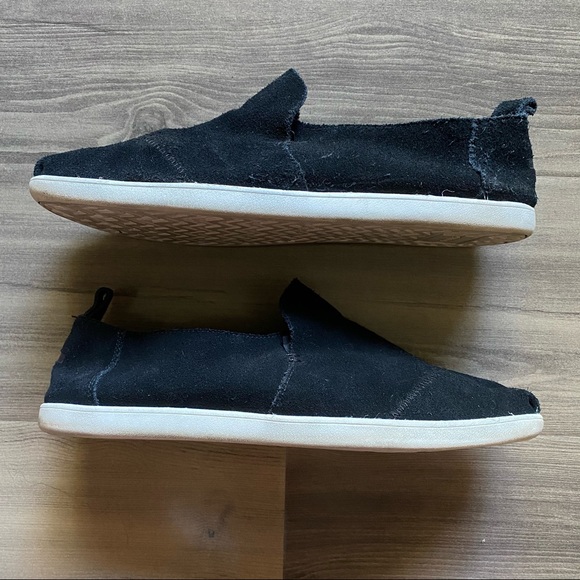 TOMS Men’s Suede Slip-on. - Picture 1 of 6